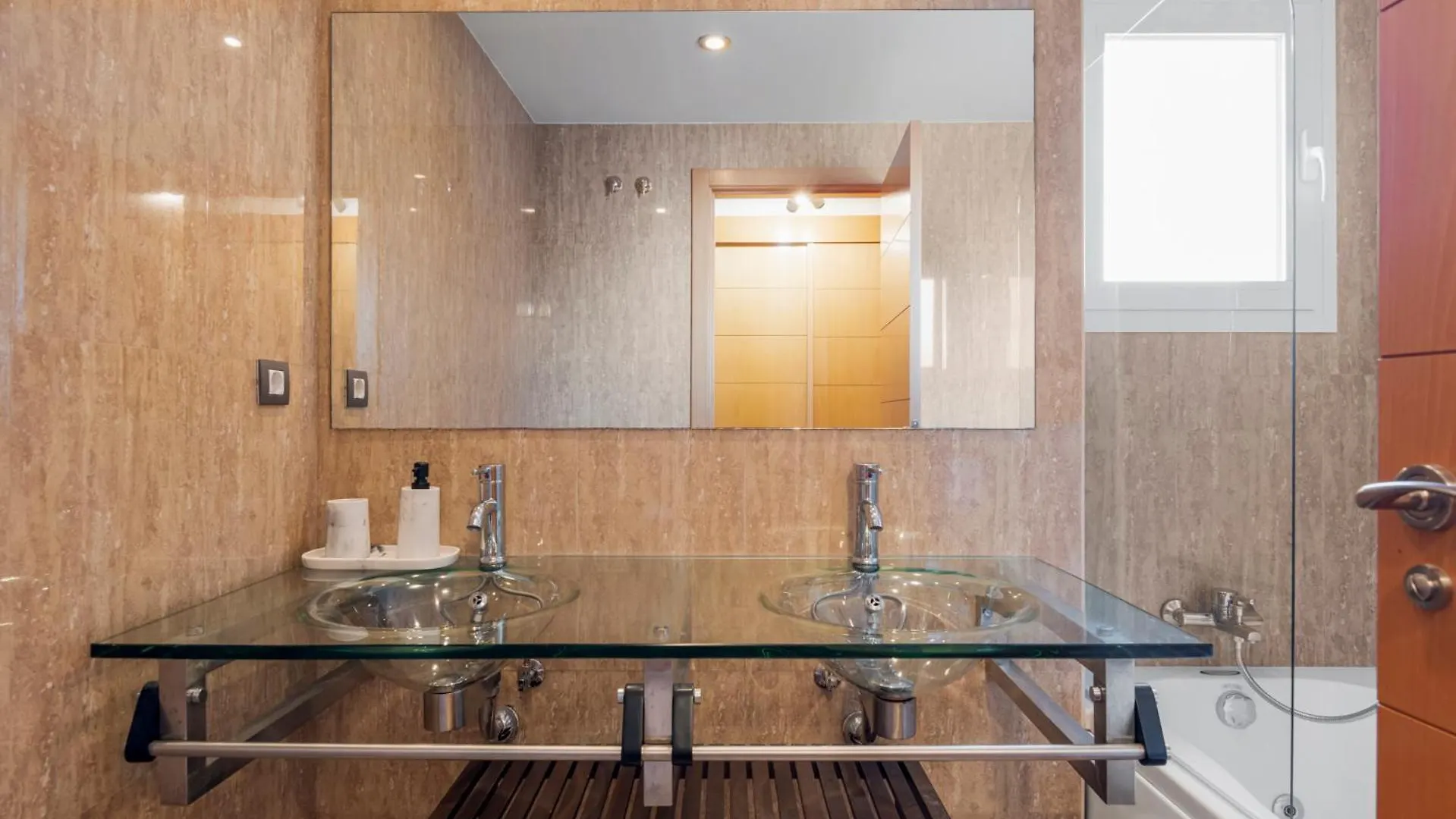 Casa Livia Met Aupingbedden Apartment Estepona